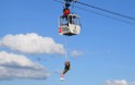 Koelner Seilbahn Gondel blieb haengen Koeln Linksrheinisch P519